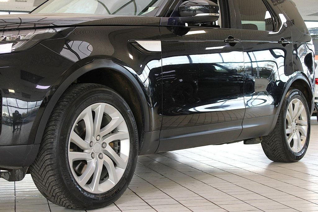 Used Land Rover Discovery 2018 for sale - 76345304: Photo 5