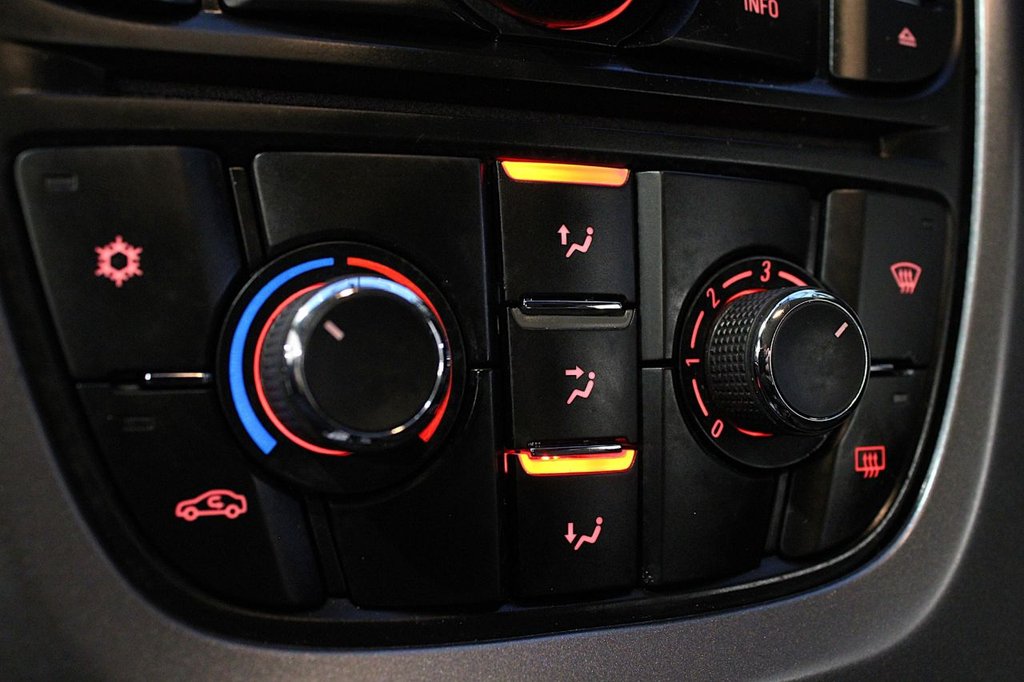 Used Vauxhall Astra GTC 2015 for sale - 77547257: Photo 32