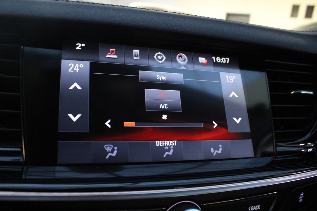 Used Vauxhall Insignia 2017 for sale - 77227607: Photo 32