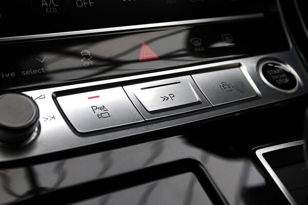 Used Audi Q8 2021 for sale - 75689453: Photo 38