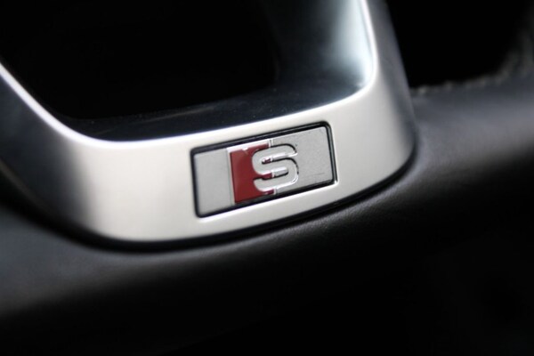 Used Audi Q8 2021 for sale - 75689453: Photo 44