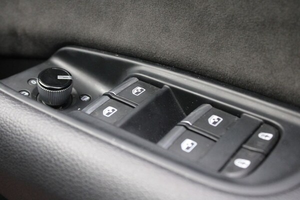 Used Audi Q8 2021 for sale - 75689453: Photo 48