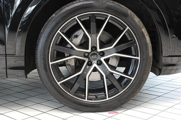 Used Audi Q8 2021 for sale - 75689453: Photo 9