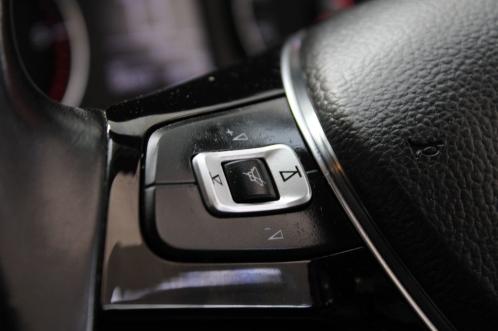 Used Volkswagen Amarok 2018 for sale - 77327805: Photo 41