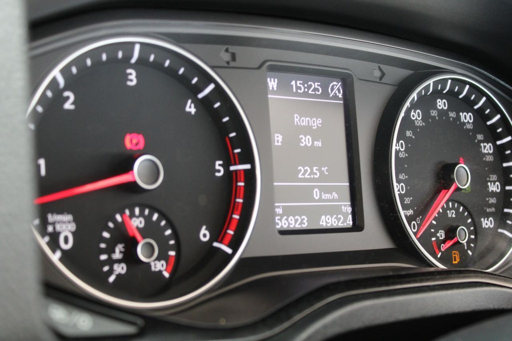 Used Volkswagen Amarok 2018 for sale - 77327805: Photo 45