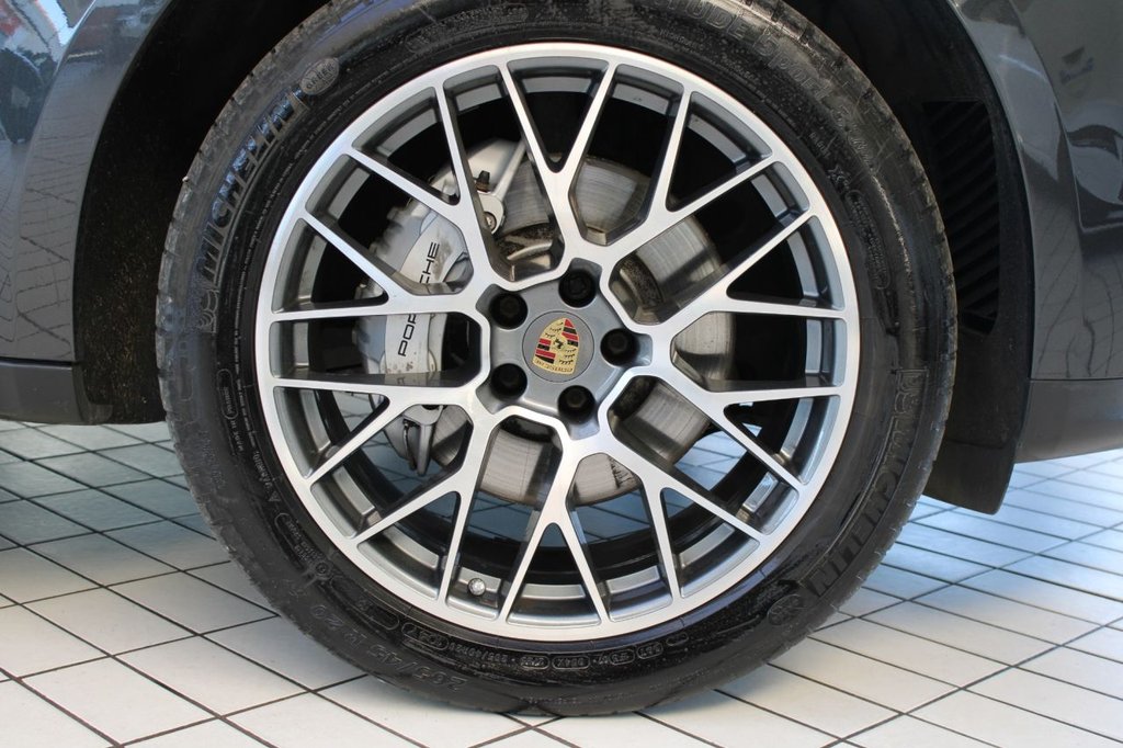 Used Porsche Macan 2017 for sale - 77327600: Photo 11