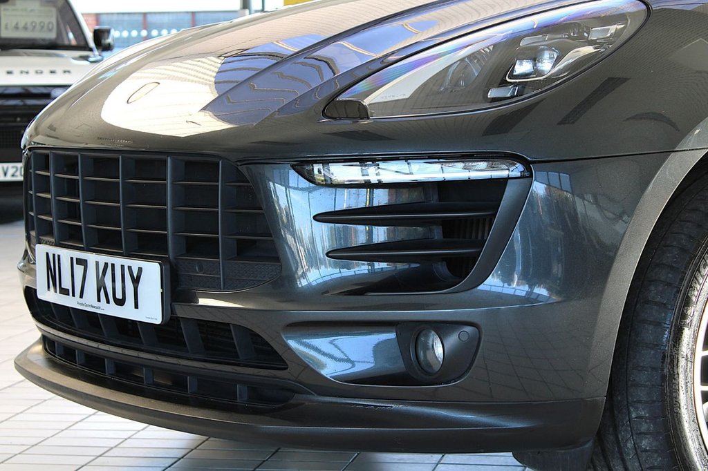 Used Porsche Macan 2017 for sale - 77327600: Photo 4