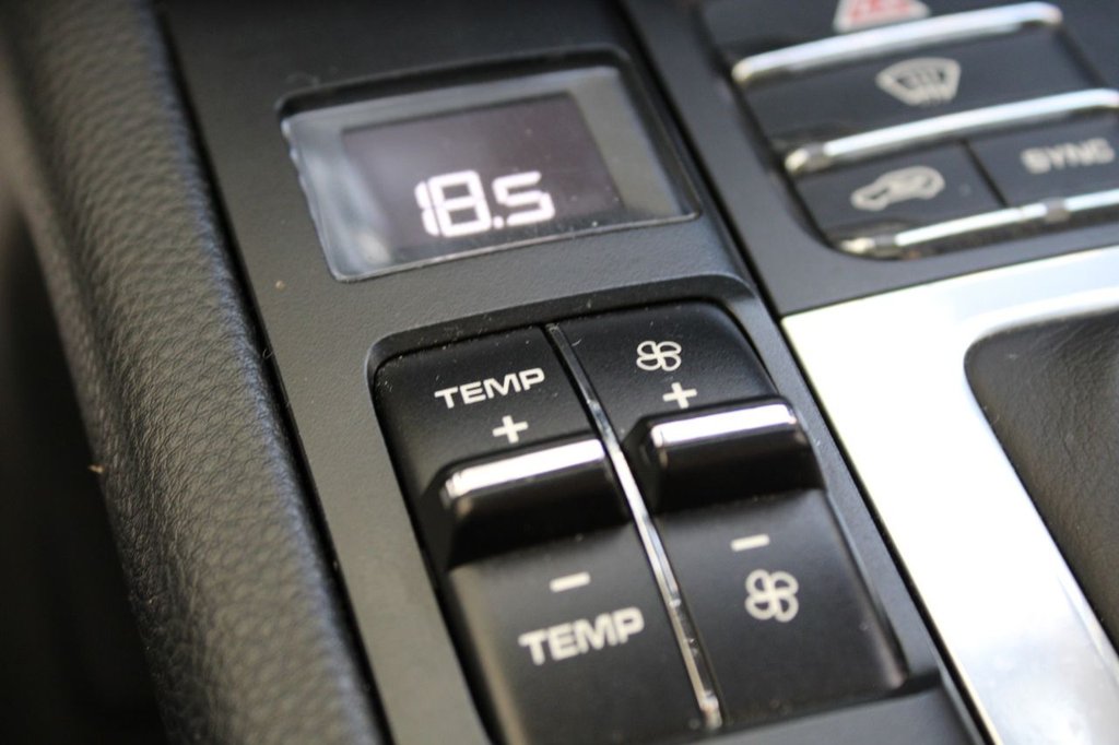 Used Porsche Macan 2017 for sale - 77327600: Photo 44