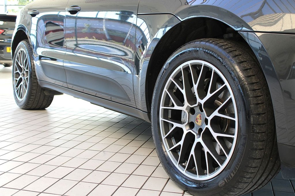 Used Porsche Macan 2017 for sale - 77327600: Photo 9