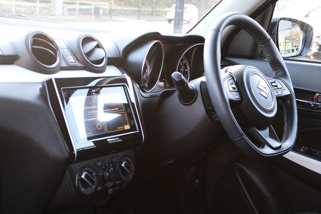 Used Suzuki Swift 2023 for sale - 77227039: Photo 14