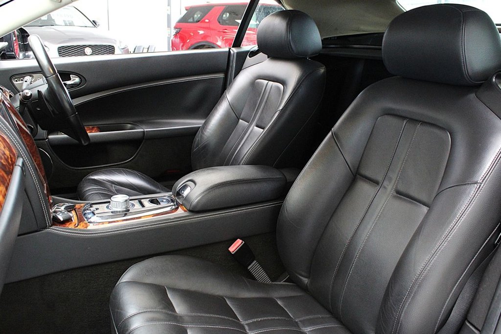 Used Jaguar XK 2011 for sale - 77692702: Photo 25