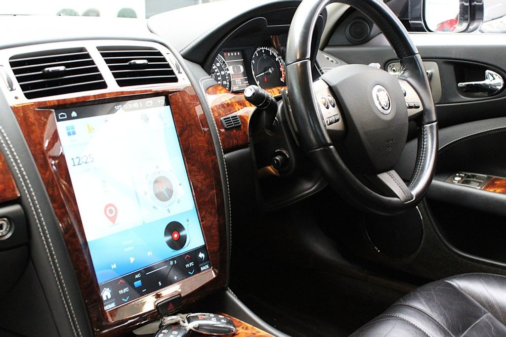 Used Jaguar XK 2011 for sale - 77692702: Photo 26