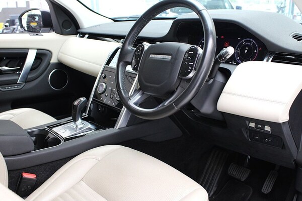 Used Land Rover Discovery Sport 2020 for sale - 76132938: Photo 46