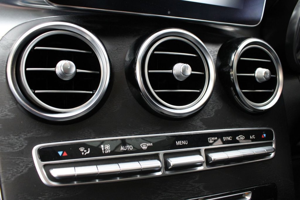 Used Mercedes-Benz GLC 2018 for sale - 77231432: Photo 37