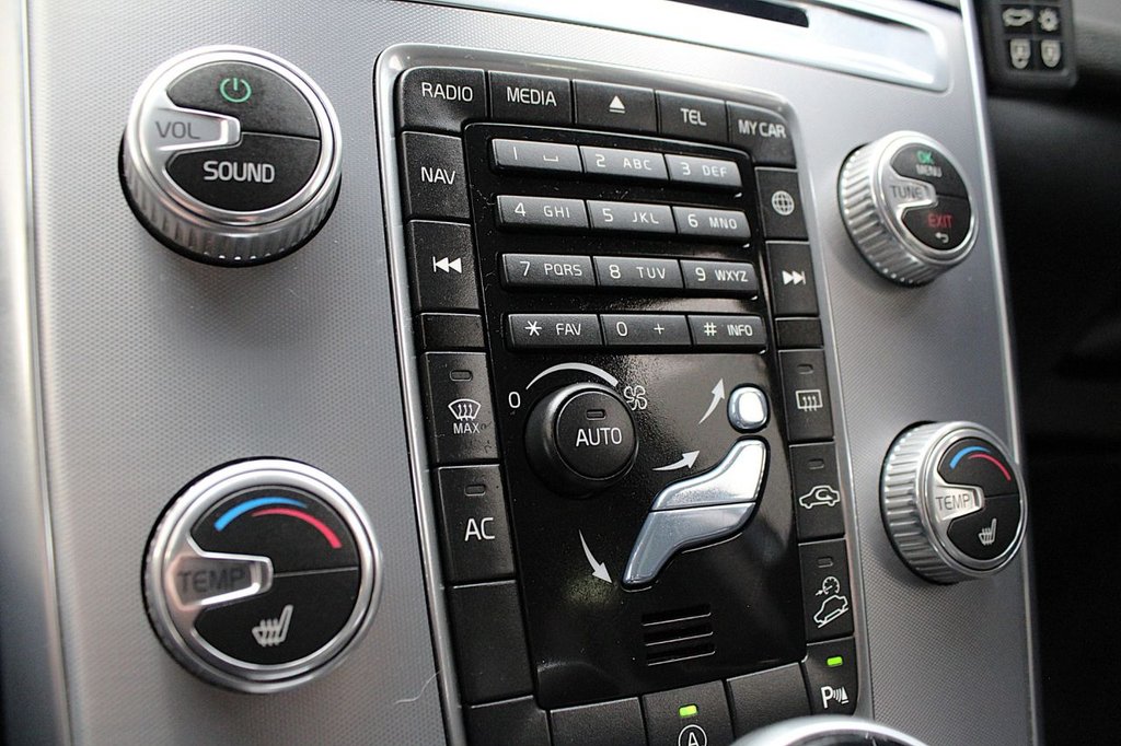 Used Volvo XC60 2017 for sale - 77507765: Photo 35