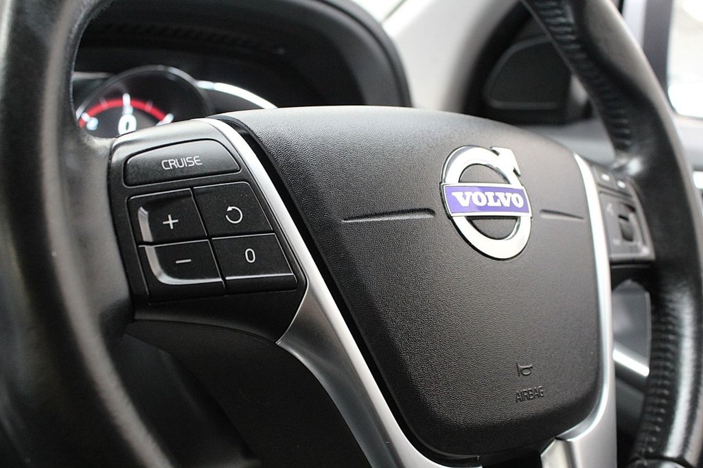 Used Volvo XC60 2017 for sale - 77507765: Photo 38