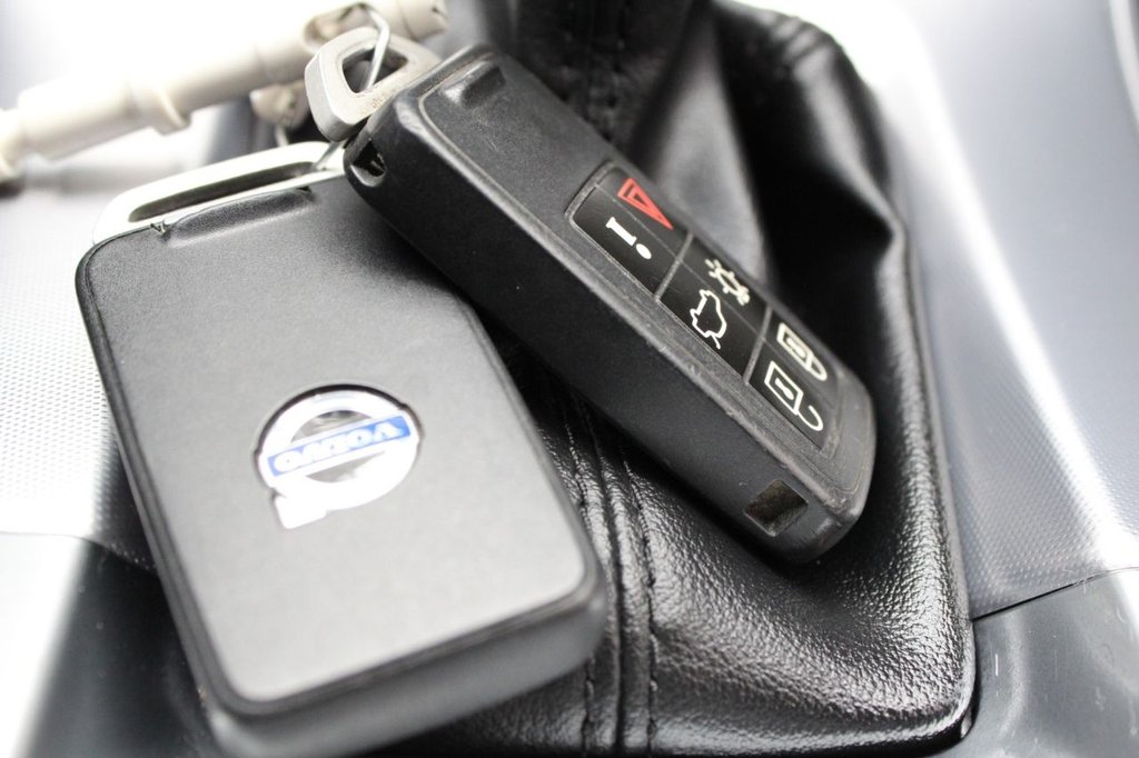 Used Volvo XC60 2017 for sale - 77507765: Photo 43