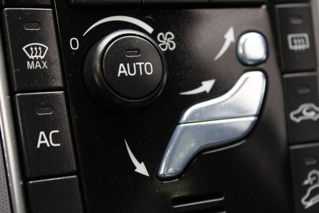 Used Volvo XC60 2017 for sale - 77507765: Photo 48