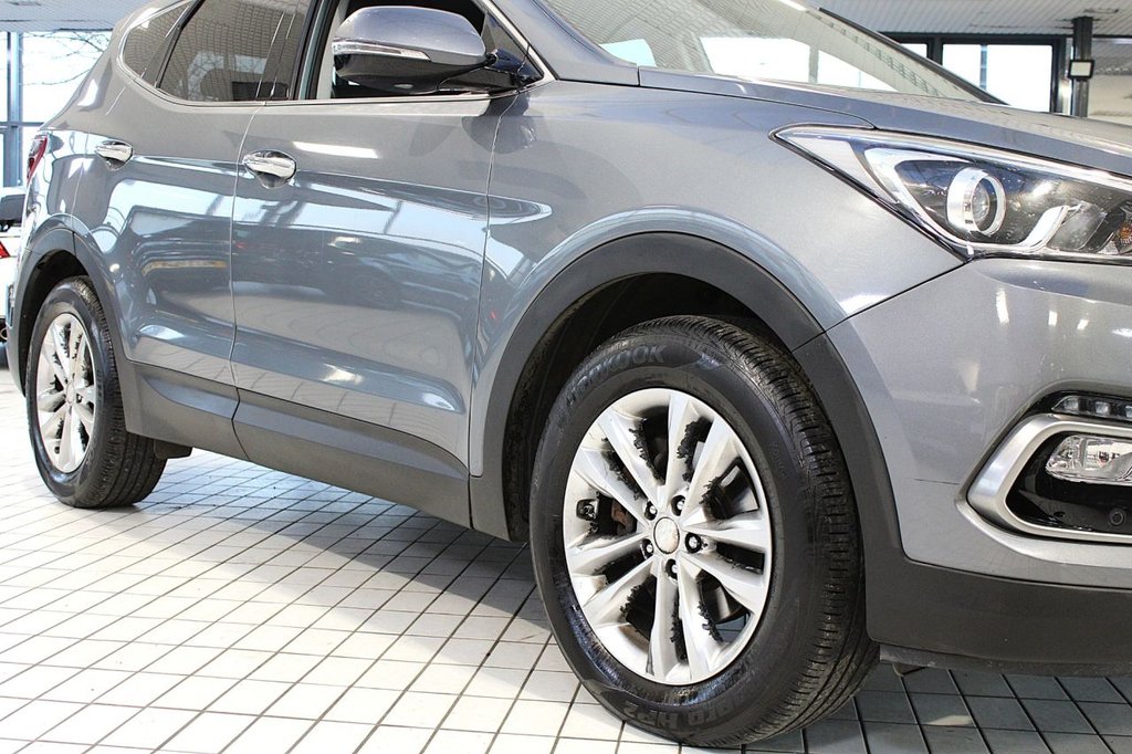 Used Hyundai Santa Fe 2018 for sale - 77231454: Photo 11