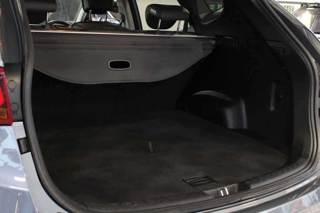 Used Hyundai Santa Fe 2018 for sale - 77231454: Photo 21