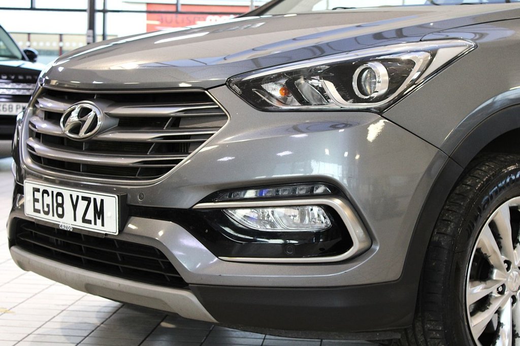 Used Hyundai Santa Fe 2018 for sale - 77231454: Photo 4