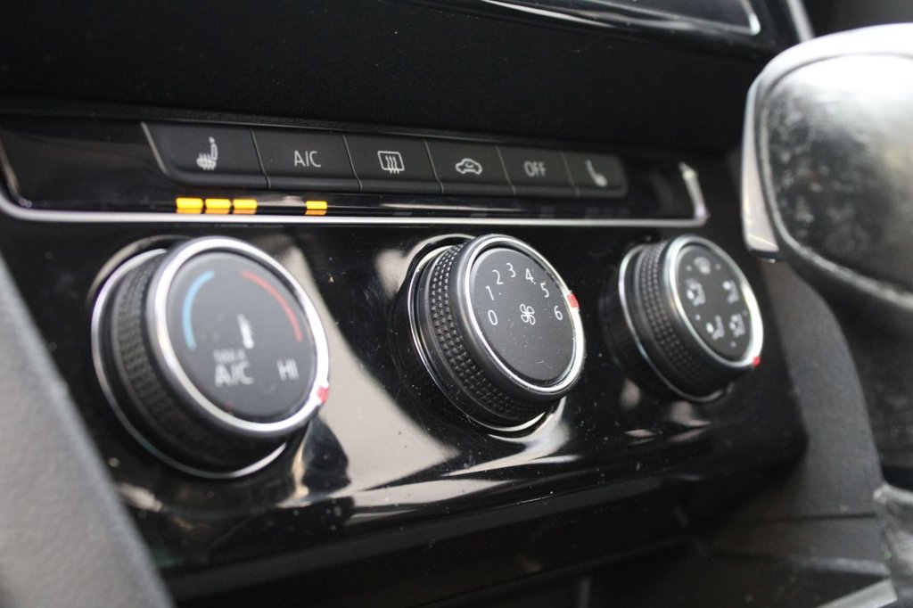 Used Volkswagen Passat 2020 for sale - 77231452: Photo 28