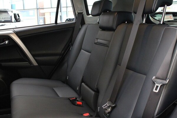 Used Toyota RAV4 2016 for sale - 76173088: Photo 26