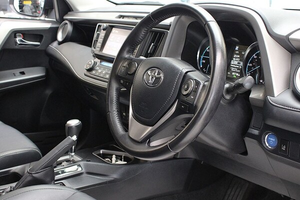 Used Toyota RAV4 2016 for sale - 76173088: Photo 44