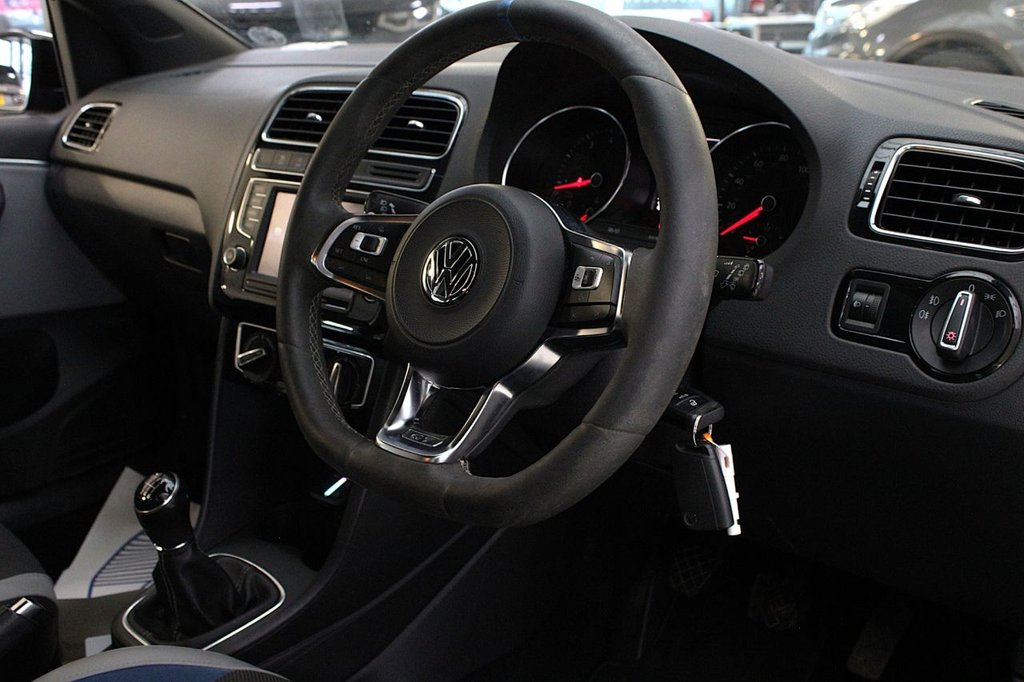 Used Volkswagen Polo 2016 for sale - 77621202: Photo 41