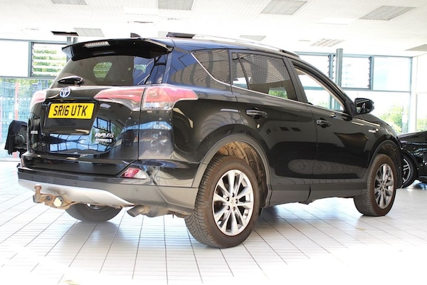 Used Toyota RAV4 2016 for sale - 75689395: Photo 11