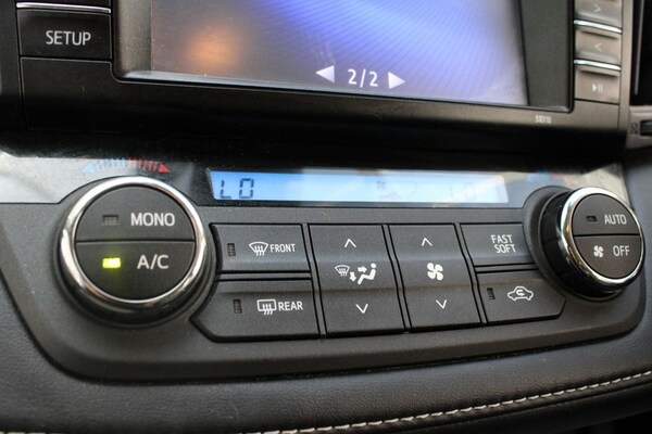 Used Toyota RAV4 2016 for sale - 75689395: Photo 29