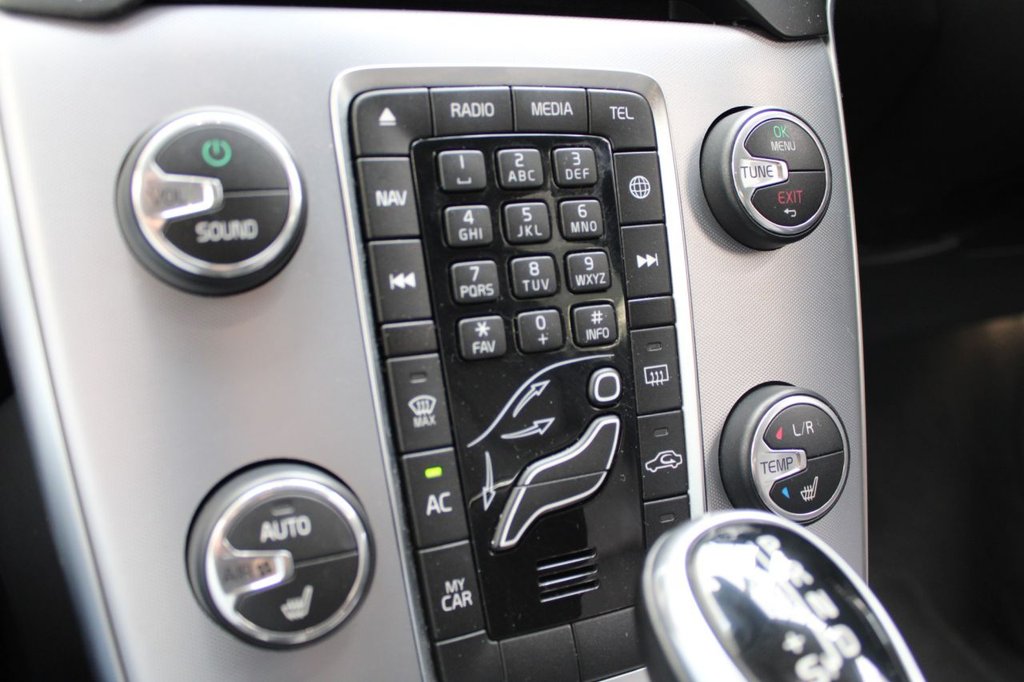 Used Volvo V40 2018 for sale - 77507048: Photo 31