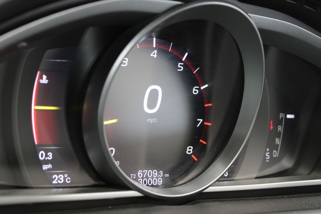 Used Volvo V40 2018 for sale - 77507048: Photo 38