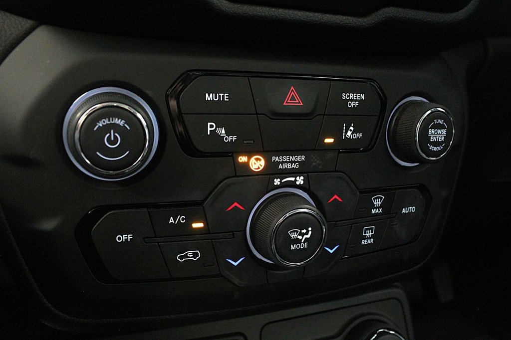 Used Jeep Renegade 2018 for sale - 78017234: Photo 35