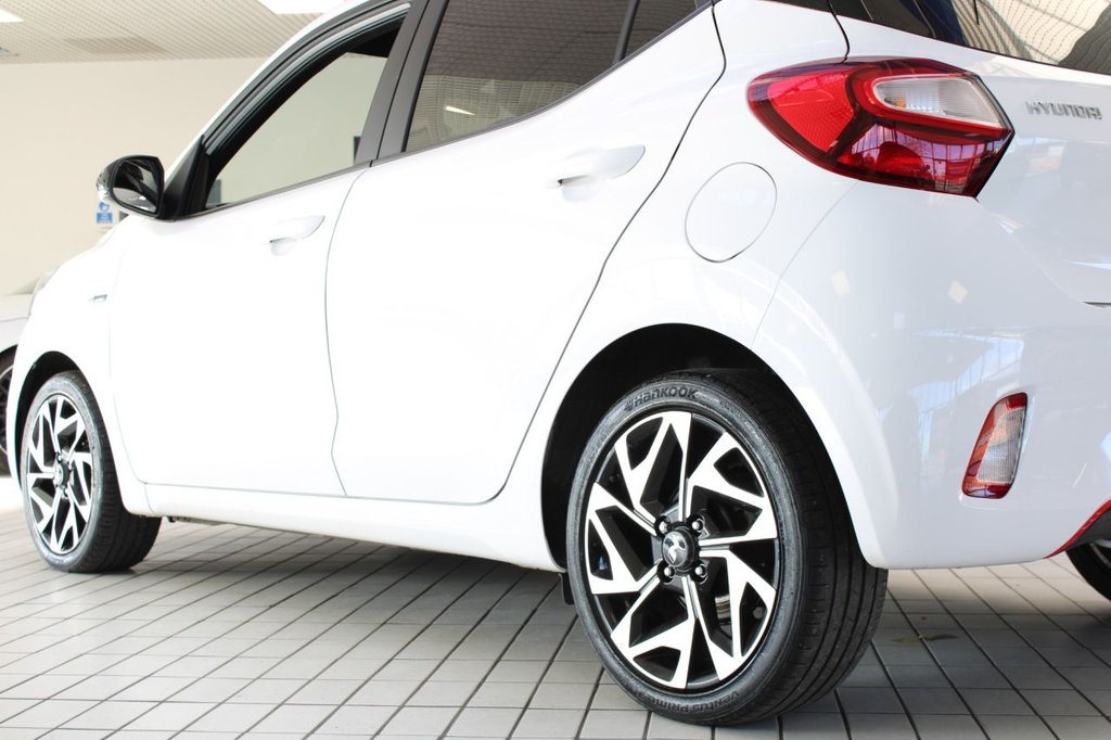 Used Hyundai i10 2023 for sale - 77231435: Photo 17