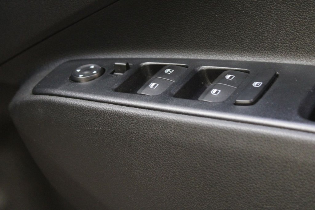 Used Hyundai i10 2023 for sale - 77231435: Photo 34