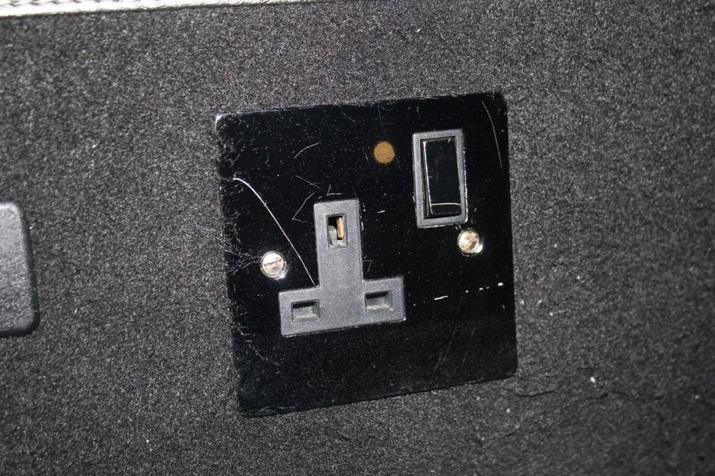 Used Mercedes-Benz V-Class 2017 for sale - 78002840: Photo 10