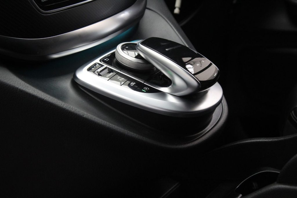 Used Mercedes-Benz V-Class 2017 for sale - 78002840: Photo 28