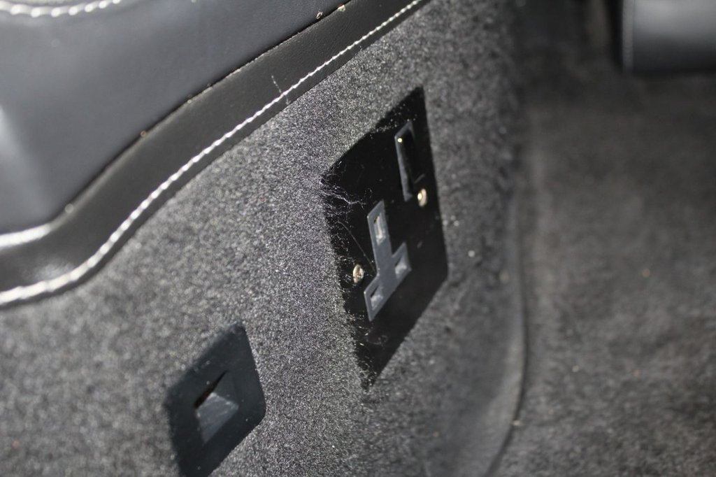 Used Mercedes-Benz V-Class 2017 for sale - 78002840: Photo 41