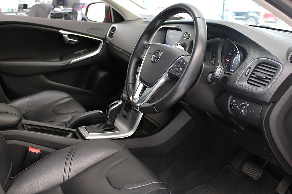 Used Volvo V40 2018 for sale - 77231397: Photo 39