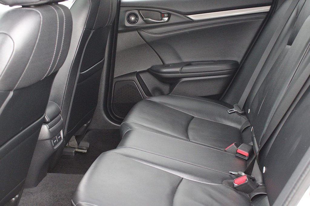Used Honda Civic 2017 for sale - 76132163: Photo 12