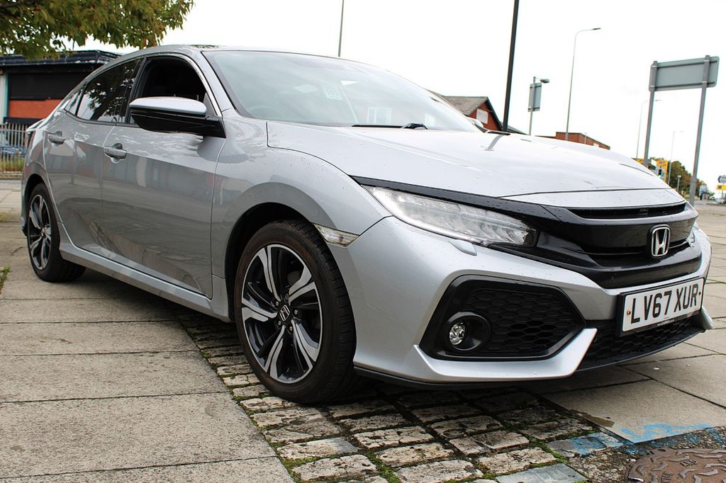 Used Honda Civic 2017 for sale - 76132163: Photo 6