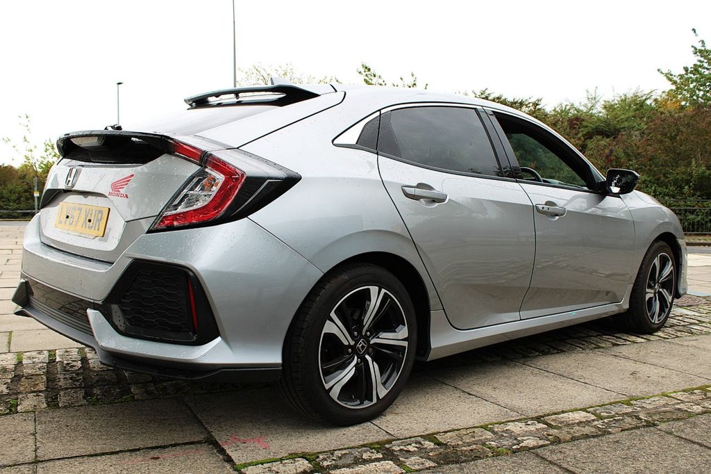 Used Honda Civic 2017 for sale - 76132163: Photo 7