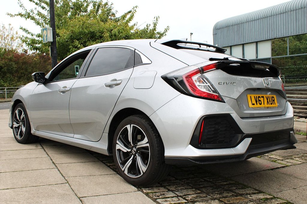 Used Honda Civic 2017 for sale - 76132163: Photo 8