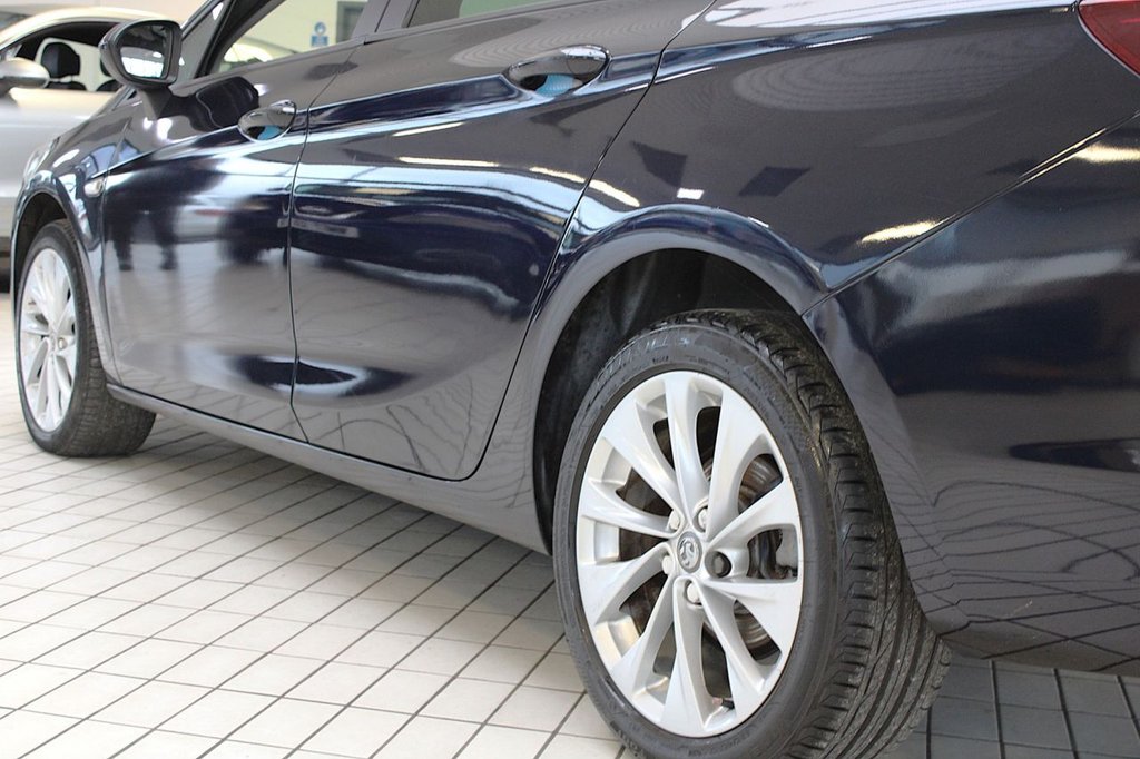 Used Vauxhall Astra 2018 for sale - 77276380: Photo 18