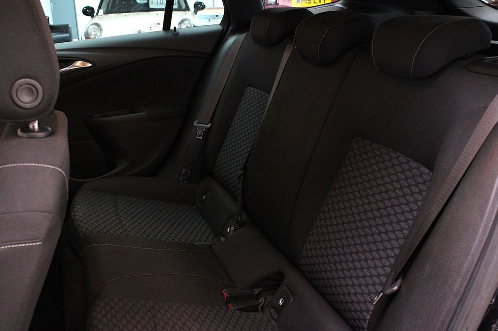 Used Vauxhall Astra 2018 for sale - 77276380: Photo 25