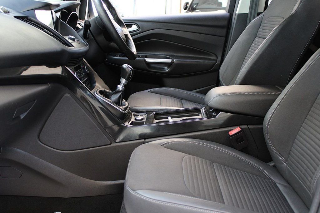 Used Ford Kuga 2019 for sale - 77231440: Photo 23