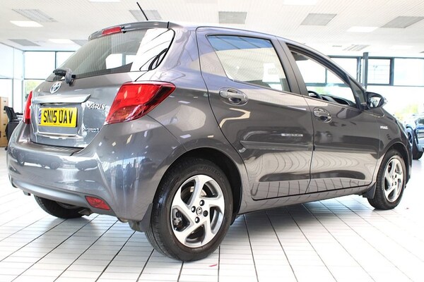 Used Toyota Yaris 2015 for sale - 75689397: Photo 12
