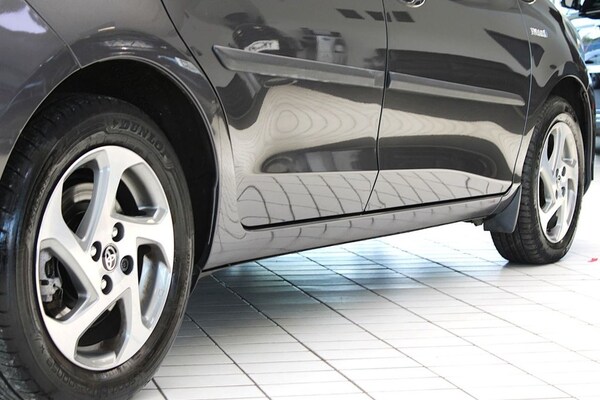 Used Toyota Yaris 2015 for sale - 75689397: Photo 14