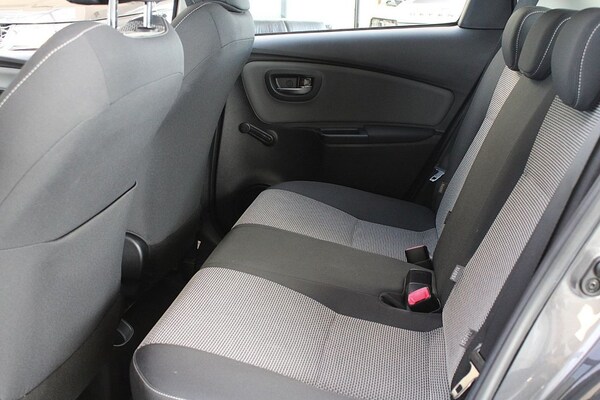 Used Toyota Yaris 2015 for sale - 75689397: Photo 25